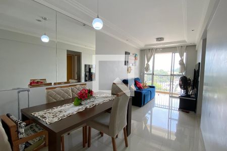 Sala de apartamento para alugar com 2 quartos, 70m² em Vila Pindorama, Barueri