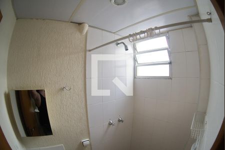 Banheiro de kitnet/studio para alugar com 1 quarto, 13m² em Vila Indiana, São Paulo