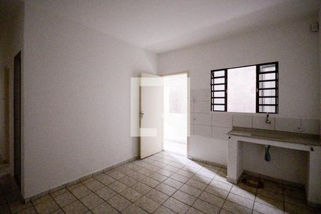 Sala/Cozinha  de casa para alugar com 2 quartos, 31m² em Jardim Imperador, São Paulo