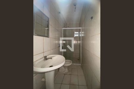 Casa para alugar com 31m², 2 quartos e sem vagaBanheiro 