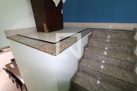 Escada de casa à venda com 3 quartos, 150m² em Vila Sabrina, São Paulo