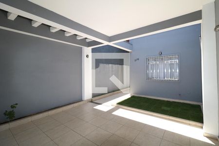 Casa à venda com 150m², 3 quartos e 2 vagasGaragem