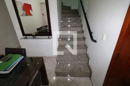 Escada de casa à venda com 3 quartos, 150m² em Vila Sabrina, São Paulo