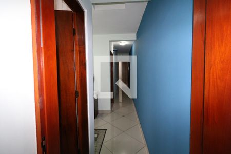 Casa à venda com 150m², 3 quartos e 2 vagasCorredor