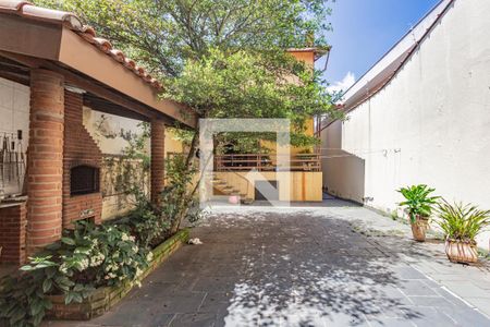 Casa à venda com 312m², 5 quartos e 6 vagasQuintal