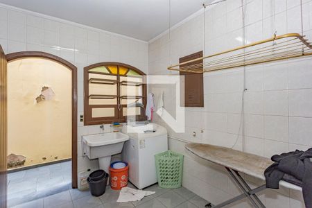 Casa à venda com 312m², 5 quartos e 6 vagasÁrea de Serviço