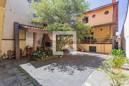 Casa à venda com 312m², 5 quartos e 6 vagasQuintal