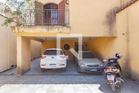 Casa à venda com 312m², 5 quartos e 6 vagasGaragem