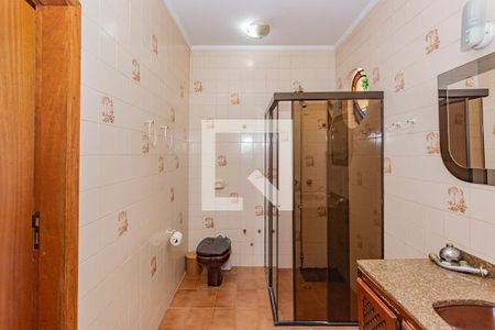 Casa à venda com 312m², 5 quartos e 6 vagasBanheiro da Suíte 2