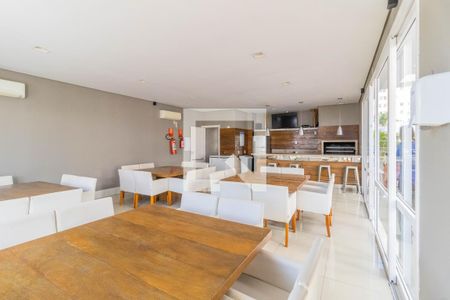 Apartamento à venda com 72m², 2 quartos e 1 vaga Apartamento à venda com 72m², 2 quartos e 1 vagaÁrea comum - Salão de festas