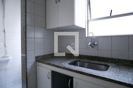 Apartamento para alugar com 65m², 2 quartos e 1 vagaCozinha 