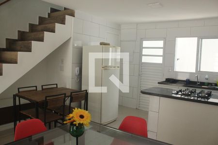 Casa de Condomínio para alugar com 3 quartos, 60m² em Vila Erna, São Paulo