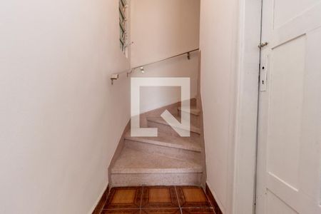 Casa à venda com 200m², 4 quartos e 3 vagasEscada