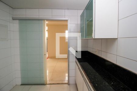 Cozinha de apartamento à venda com 2 quartos, 69m² em Santo Antônio, Belo Horizonte