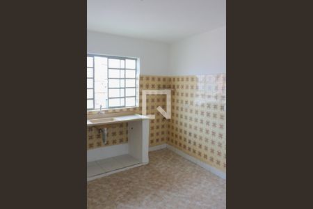 Cozinha de casa para alugar com 1 quarto, 45m² em Jardim Bonfiglioli, São Paulo