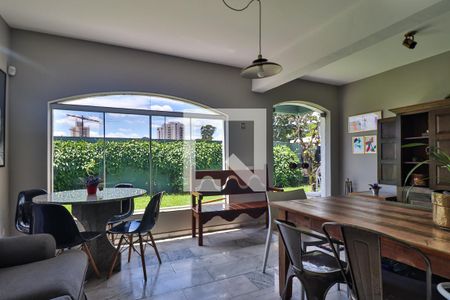 Casa para alugar com 350m², 3 quartos e 2 vagas Casa para alugar com 350m², 3 quartos e 2 vagasSalão