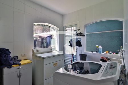 Casa para alugar com 350m², 3 quartos e 2 vagas Casa para alugar com 350m², 3 quartos e 2 vagasLavanderia