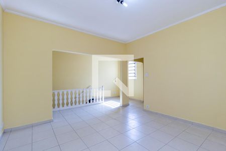 Sala de casa para alugar com 3 quartos, 129m² em Vila Bertioga, São Paulo