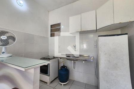 Cozinha de kitnet/studio para alugar com 1 quarto, 18m² em Patamares, Salvador