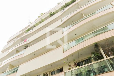 Apartamento à venda com 190m², 3 quartos e 2 vagasFachada