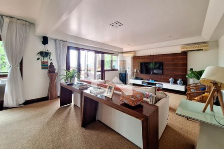 Sala 1 de casa à venda com 3 quartos, 355m² em Pendotiba, Niterói