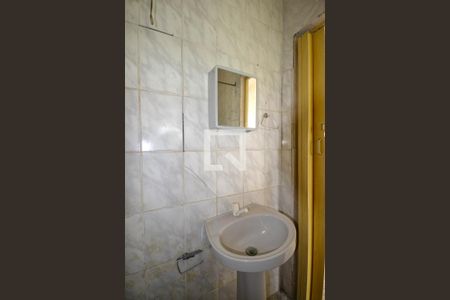 Casa para alugar com 36m², 1 quarto e sem vaga Casa para alugar com 36m², 1 quarto e sem vagaBanheiro