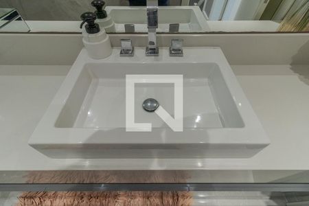 Casa à venda com 83m², 2 quartos e 1 vaga Casa à venda com 83m², 2 quartos e 1 vagaBanheiro