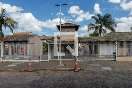 Casa à venda com 83m², 2 quartos e 1 vaga Casa à venda com 83m², 2 quartos e 1 vagaFachada