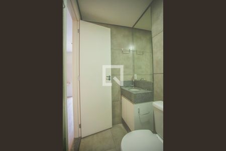 Banheiro de kitnet/studio para alugar com 1 quarto, 19m² em Mirandópolis, São Paulo