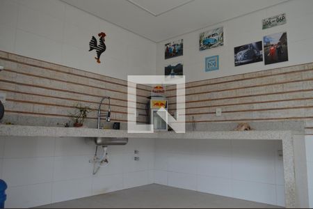 Casa de condomínio para alugar com 320m², 4 quartos e 4 vagasQuintal