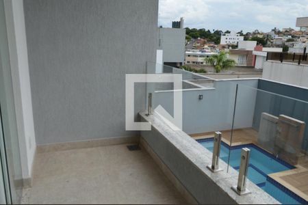 Casa de condomínio para alugar com 320m², 4 quartos e 4 vagasVaranda da suíte