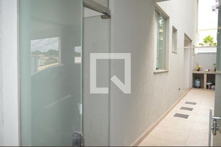 Casa de condomínio para alugar com 320m², 4 quartos e 4 vagasDepósito 