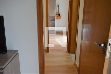 Casa de condomínio para alugar com 320m², 4 quartos e 4 vagasBanheiro da Suíte 2 e 3