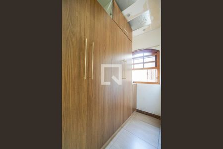 Casa à venda com 150m², 3 quartos e 2 vagasSuíte