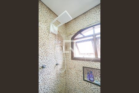 Casa à venda com 150m², 3 quartos e 2 vagasChuveiro