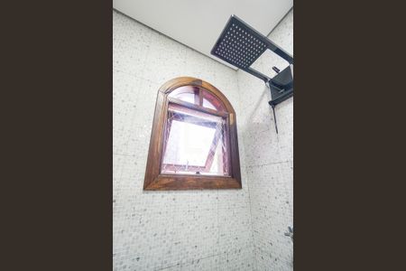 Casa à venda com 150m², 3 quartos e 2 vagasChuveiro