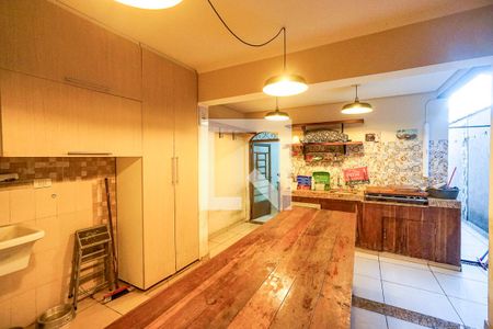 Casa à venda com 150m², 3 quartos e 2 vagasQuintal