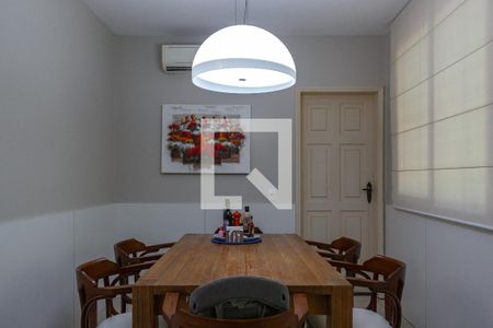 Casa à venda com 650m², 3 quartos e 3 vagas Casa à venda com 650m², 3 quartos e 3 vagasCozinha