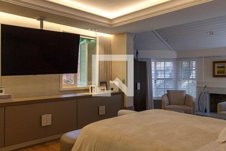 Casa à venda com 650m², 3 quartos e 3 vagas Casa à venda com 650m², 3 quartos e 3 vagasSuíte 1