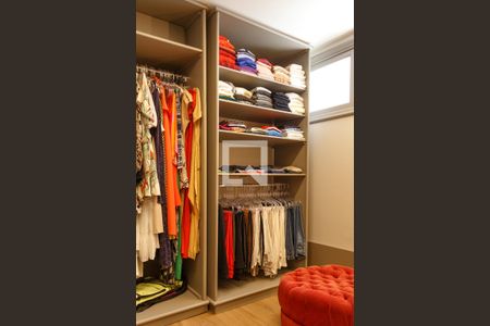 Casa à venda com 650m², 3 quartos e 3 vagas Casa à venda com 650m², 3 quartos e 3 vagasCloset da suíte 1