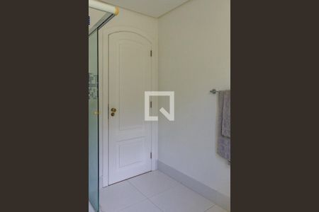 Casa à venda com 650m², 3 quartos e 3 vagas Casa à venda com 650m², 3 quartos e 3 vagasBanheiro da Suíte 2