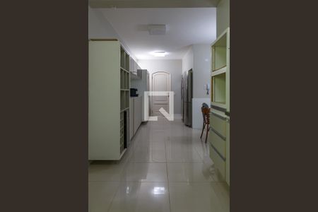 Casa à venda com 650m², 3 quartos e 3 vagas Casa à venda com 650m², 3 quartos e 3 vagasCozinha