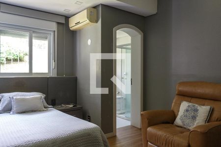 Casa à venda com 650m², 3 quartos e 3 vagas Casa à venda com 650m², 3 quartos e 3 vagasSuíte 2