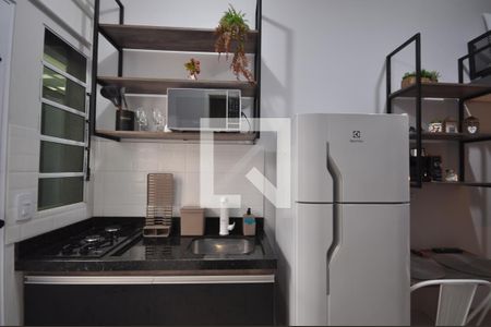 Cozinha de kitnet/studio para alugar com 1 quarto, 14m² em Vila Medeiros, São Paulo