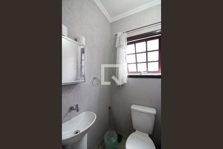 Casa à venda com 256m², 4 quartos e 3 vagasLavabo 2 