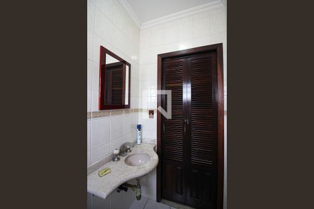 Casa à venda com 256m², 4 quartos e 3 vagasLavabo