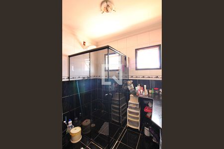 Casa à venda com 256m², 4 quartos e 3 vagasSuíte 1 Banheiro 