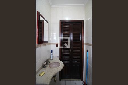 Casa à venda com 256m², 4 quartos e 3 vagasLavabo