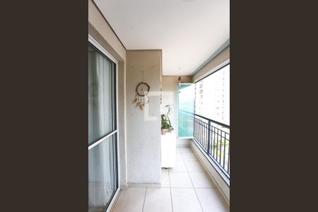 Varanda de apartamento para alugar com 3 quartos, 72m² em Vila Suzana, São Paulo