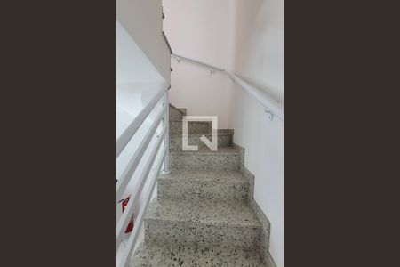 Apartamento à venda com 102m², 2 quartos e 1 vagaEscada